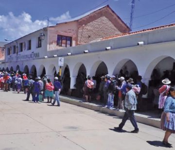Una fracción de los pobladores piden la renuncia del alcalde.
