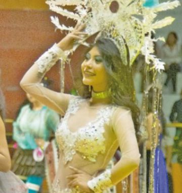 La reina del carnaval se llama Jhilary  Arroyo
