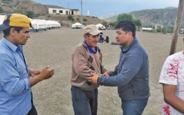 Eloy Relos verificó como vive la gente de Cotagaita en las carpas.
