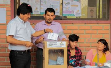 Morales sufragó, en las elecciones anuladas del 20 de octubre, en Villa 14 de Septiembre.