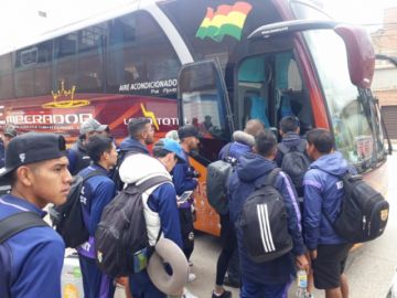 Emprenden viaje a la ciudad de La Paz