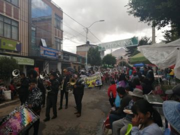 Las comparsas despiden el carnaval.