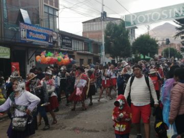 Las comparsas despiden el carnaval.