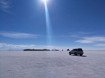 El Salar de Uyuni es el mayor atractivo del país.