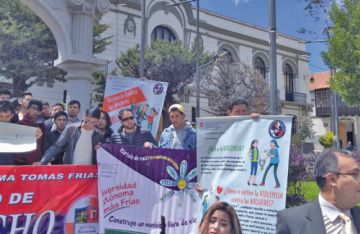 Hombres se suman a lucha de mujeres
