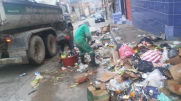 EMAP recogió la basura en horas previas. FOTO EMAP