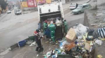 EMAP recogió la basura en horas previas. FOTO EMAP