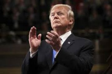 Donald Trump elogia la postergación de los Juegos Olímpicos