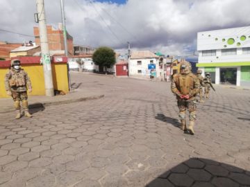 Hay un férreo control militar y policial.