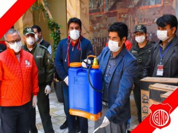 La entrega fue cerca a mediodía en la Gobernación.