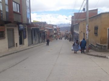 Así están las calles cerca a mediodía.