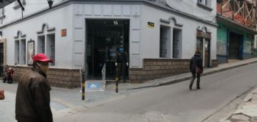Así están las calles cerca a mediodía.