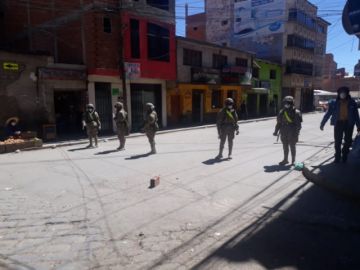 Las personas regresan a casa esta jornada de miércoles.