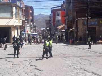 Las personas regresan a casa esta jornada de miércoles.