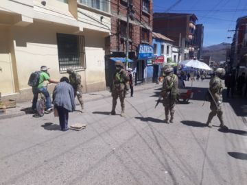 Las personas regresan a casa esta jornada de miércoles.
