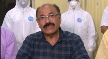 El titular del Ministerio de Salud, Aníbal Cruz, en conferencia de prensa.