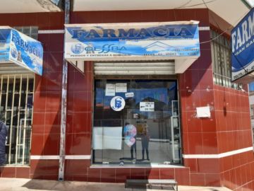 Desinfectaron desde camiones que llegaron de Chile, centros de salud, farmacias y otras oficinas. FOTO UNIDAD DE SALUD AMBIENTAL