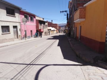 personas violan la cuarentena incluso con niños pequeños.