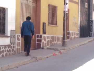 personas violan la cuarentena incluso con niños pequeños.