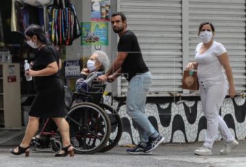 La OMS confirma casi 100.000 muertes por COVID-19 en el mundo