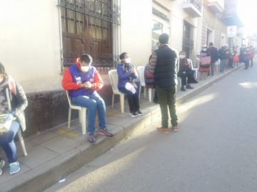 Los controles están en varias zonas con mercados y tiendas.