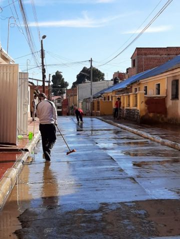 Se organizaron para limpiar sus calles y callejones.
