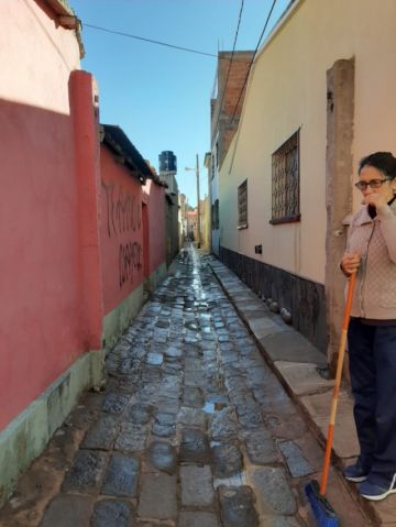 Se organizaron para limpiar sus calles y callejones.