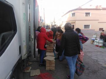 El precio del huevo, de acuerdo a la Intendencia, es de 20 Bolivianos, pero hay precios de hasta 25 Bolivianos.