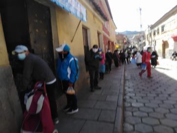 El precio del huevo, de acuerdo a la Intendencia, es de 20 Bolivianos, pero hay precios de hasta 25 Bolivianos.