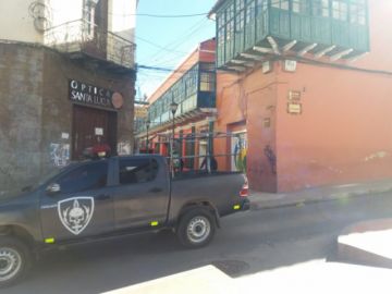 Se implementan medidas de desinfección desde los zapatos.