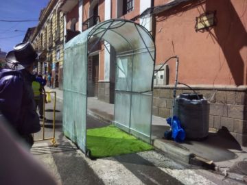 Buscan que la ciudadanía esté desinfectada.