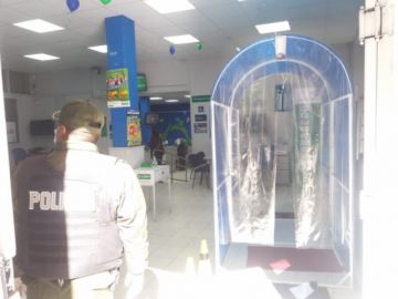 Se implementan medidas de desinfección desde los zapatos.