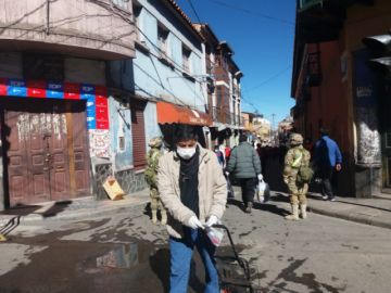 Buscan que la ciudadanía esté desinfectada.