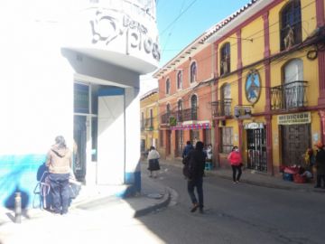 Se implementan medidas de desinfección desde los zapatos.
