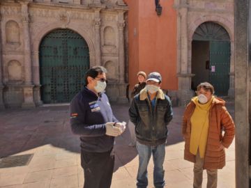 Llevaron el aporte a varias entidades que asisten a las familias.