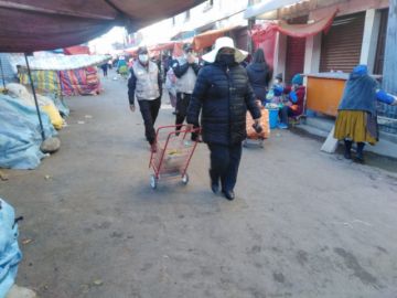 Se dan modos para transportar los alimentos.
