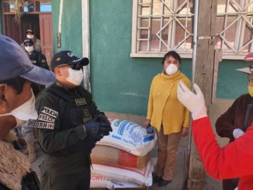 Llevaron el aporte a varias entidades que asisten a las familias.