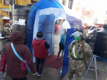 Hay largas filas en las entidades bancarias.
