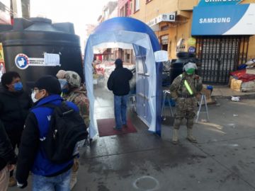 Hay largas filas en las entidades bancarias.