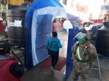 Hay largas filas en las entidades bancarias.