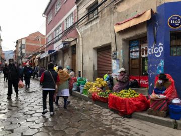 Hay una oferta variada de productos en el mercado Vicuñas.