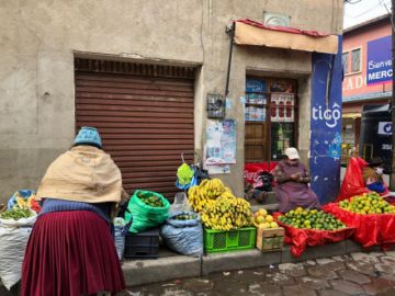 Hay una oferta variada de productos en el mercado Vicuñas.