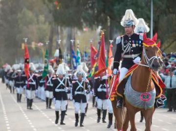 Un desfile de homenaje.