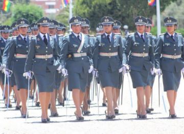 Hoy en día hay cada vez más mujeres en el Colegio Militar.