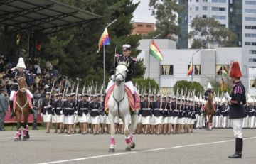 Hoy en día hay cada vez más mujeres en el Colegio Militar.