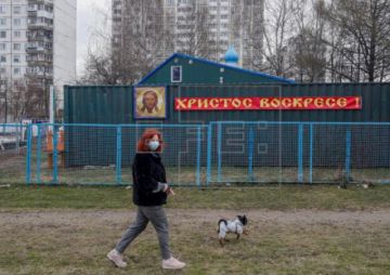 Putin dice situación "está bajo control total" con casi 43.000 casos COVID-19