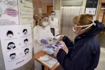 España: los fallecidos diarios por coronavirus suben ligeramente hasta los 378