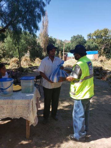 Llevaron alimentos a las familias. FOTO: ABC