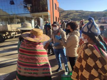 El pago de bonos llegó hasta Tarapaya. FOTO GAMP