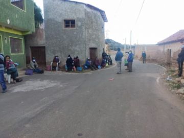 El pago de bonos llegó hasta Tarapaya. FOTO GAMP